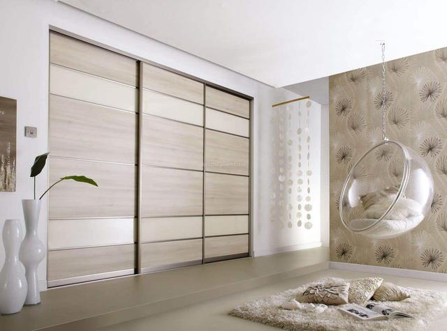 木工打衣柜和定制衣柜改選那個？